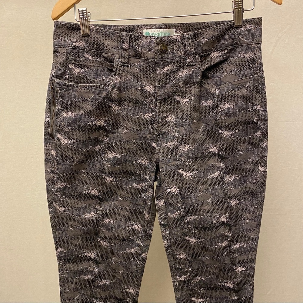 Aventura 6 Blake Print Skinny Pants Reptile Camo Print Taupe Gray Organic Cotton - Picture 5 of 16